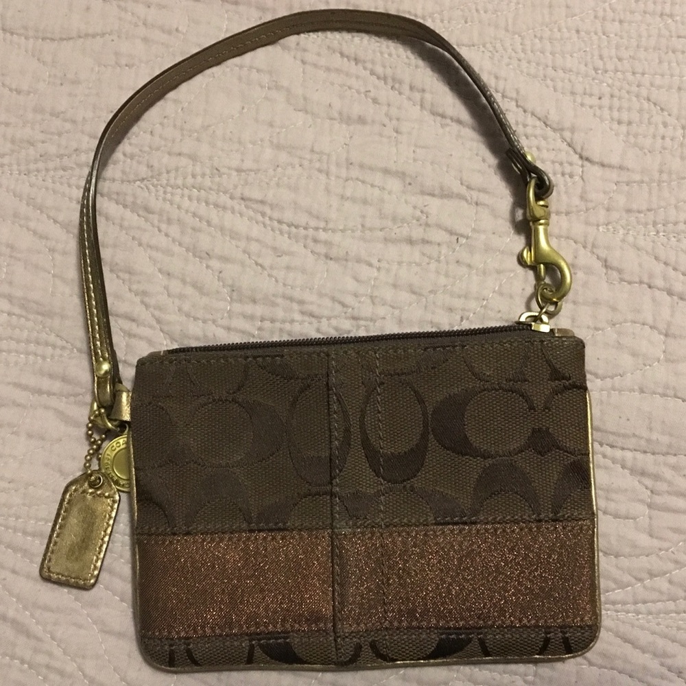 Coach wristlet wallet